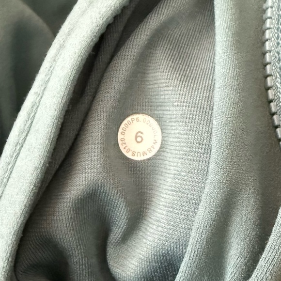 Lululemon Green Define Jacket Size 6 with hood - Picture 3 of 3